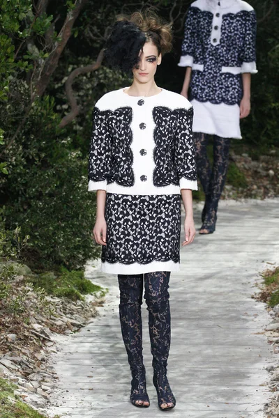 Look 34